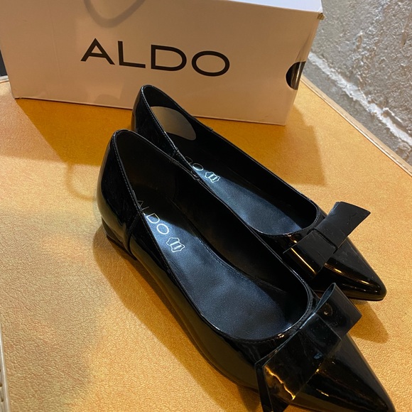 Black ballot pointed toe flats size 7 Aldo - Picture 5 of 10